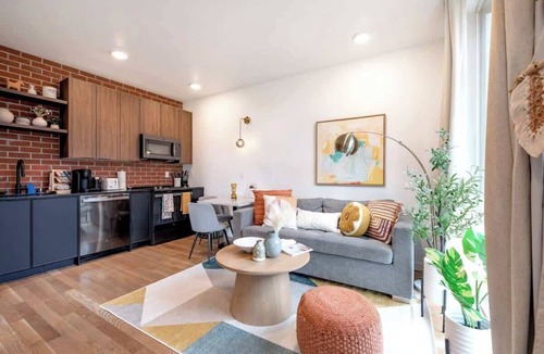 Minor House | Designer Oasis 2BR Townhome @Capital Hill
