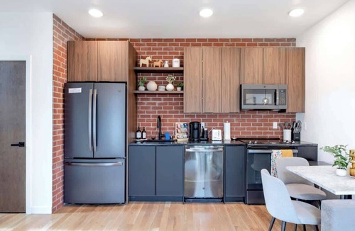 Minor House | Designer Oasis 2BR Townhome @Capital Hill