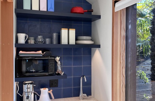 Hollywood District Cottage | Designer Owned Suite in Historic Hollywood District