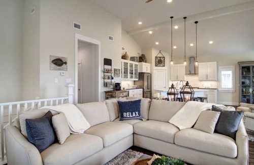 Cinnamon Shore House | Designer, Pet-Friendly Home@Cinnamon Shore w/Access to Great Amenities!