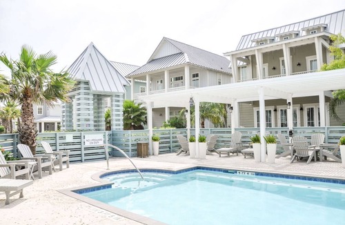 Cinnamon Shore House | Designer, Pet-Friendly Home@Cinnamon Shore w/Access to Great Amenities!