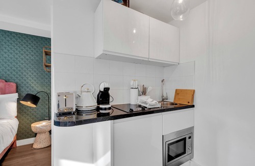 Barbican Apartment | Designer Studio: Explore the City from a Luxe Base