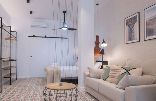 Camins al Grau Apartment | Designer suite next to the City of Sciences D