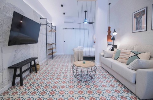Camins al Grau Apartment | Designer suite next to the City of Sciences D
