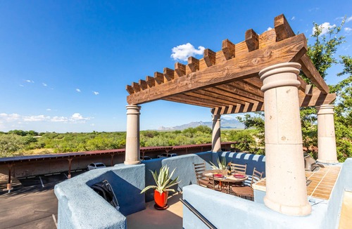 Tubac Condo | Designer Tubac AZ townhome - Panoramic Mountain Views