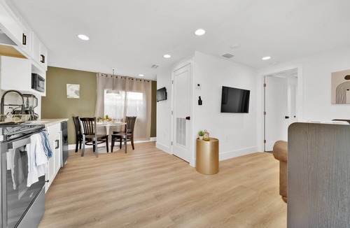 Parker Ridge House | Designers spot - No Extra Fees - Palm Wave Says