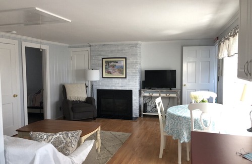 West Hyannisport Cottage | Desirable 4br/2ba Craigville Beach Cottage Steps to Ocean