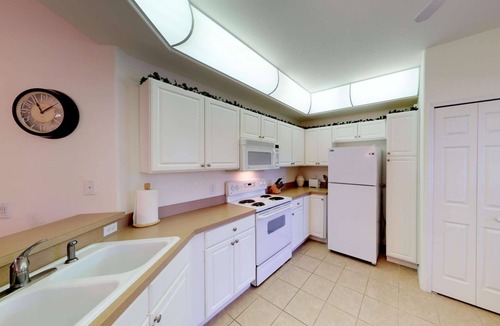 Fort Myers Condo | Desirable Gated Community, Country Club Lifestyle! Ground Floor, Pool, Tennis, Social Membership!