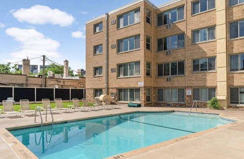 Linden Hills Condo | Desirable Linden Hills Condo