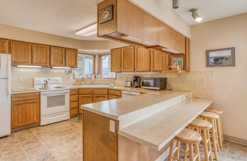 Roads End House | Desirable Roads End With Two Queen Suites, Game Room with Pool Table