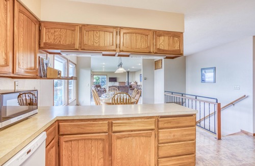 Roads End House | Desirable Roads End With Two Queen Suites, Game Room with Pool Table
