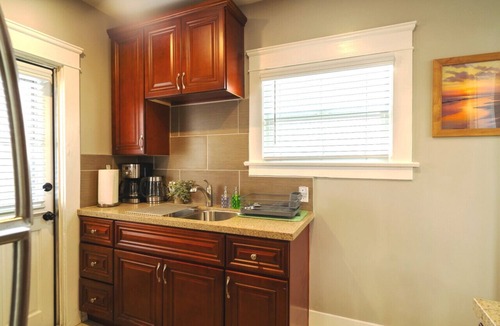 South Park Apartment | Desirable Studio Park Views W/D