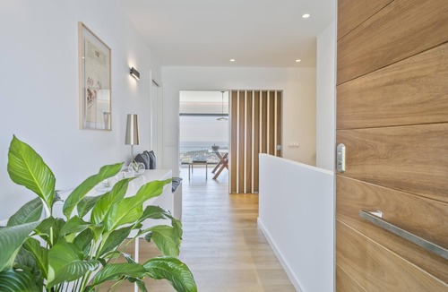 Cabrils House | DESMAIS design house and breathtaking views