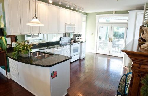 Tybee Island Bed & Breakfast | DeSoto Beach Bed and Breakfast