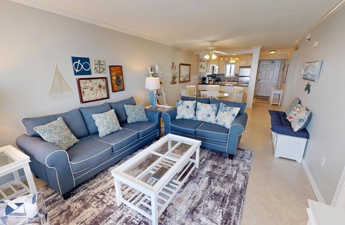 Holiday Isle Condo | Destin on the Gulf 501 is a Beautiful Gulf Front 5th Floor with Free Beach Servi