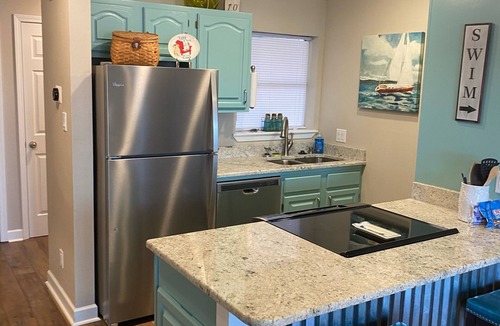 Hot Springs Condo | Destination for Lakefront Relaxation! Newly Remodeled! Multiple Properties!