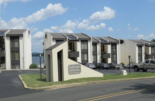 Hot Springs Condo | Destination for Lakefront Relaxation! Newly Remodeled! Multiple Properties!