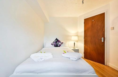 North Woolwich House | Destination London Docklands Riverside