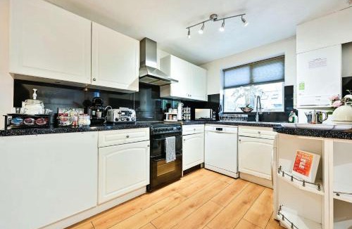 North Woolwich House | Destination London Docklands Riverside