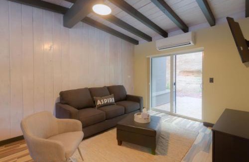 Sedona House | Destination Oak Creek 7 - with shared patio