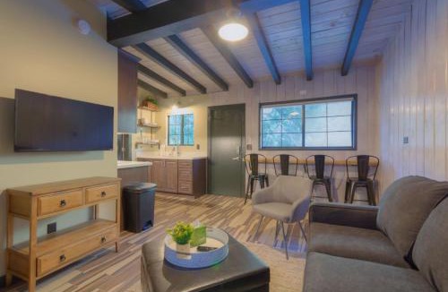 Sedona House | Destination Oak Creek 7 - with shared patio