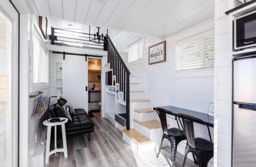 Apple Valley House | Destiny