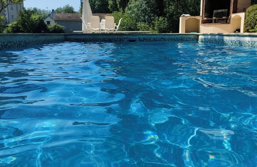 Saint-Jacques-des-Guerets House | Detached country house with pool and riverfront