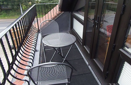 Littlehampton Apartment | Detached 1st Floor Studio Flat