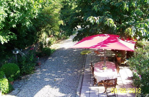Savasse Apartment | Detached 3-star gîte in Provencal house.