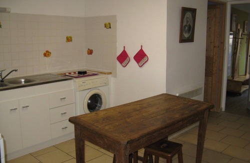Sarrey Cottage | Detached 3-star house in a village with shops