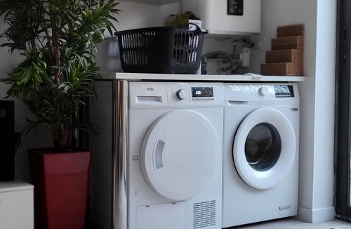 Epone Apartment | Detached apartment 9 minutes' walk from the station