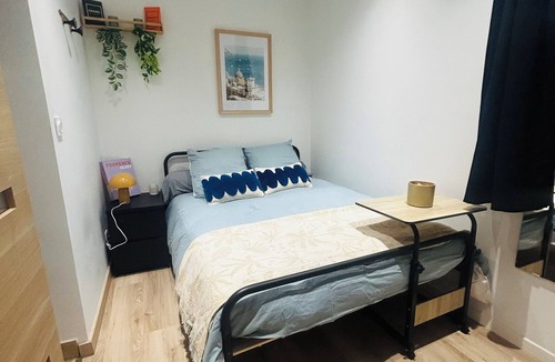 16th Arrondissement Bed & Breakfast | Detached apartment ESTAQUE -PORT district Estaque and ter station 5 minutes' walk away