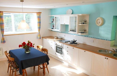 Niton Cottage | Detached barn conversion in glorious 2 acre garden