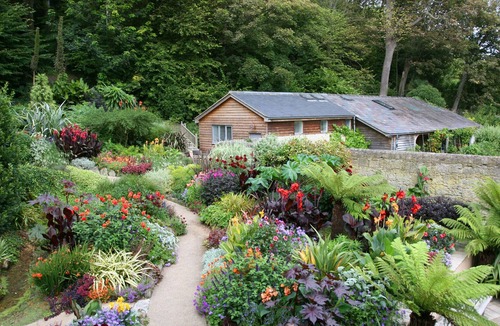 Niton Cottage | Detached barn conversion in glorious 2 acre garden