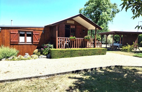 Broc House | Detached chalet Ping-pong, pétanque, barbecue, pergola.