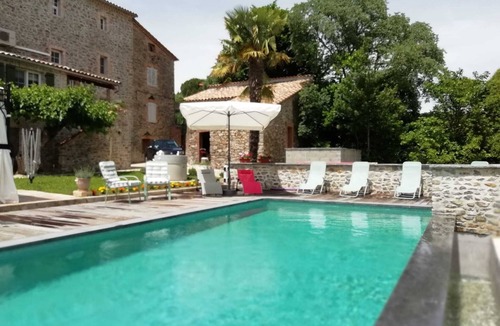 Saint-Bres Cottage | Detached cottage in 2000m2 property