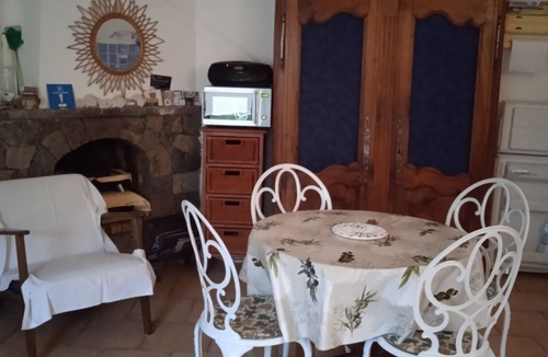 Evenos House | Detached cottage Protected car parking