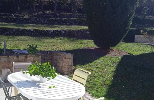 Evenos House | Detached cottage Protected car parking