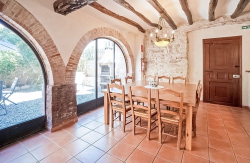 Pira Villa | Detached country house on Pira town square.