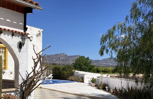 Los Vives House | Detached finca with swimming pool in nature