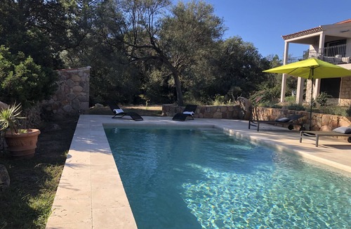 San-Gavino-di-Carbini Villa | Detached & air-conditioned villa. Swimming pool. Garden with trees. Close to beaches