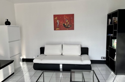 Villiers-Saint-Benoit House | Detached house, quiet location.