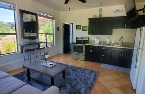 Fallbrook House | Detached guest house on private gated Spanish Estate with a pool, Temecula close