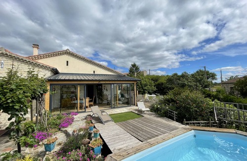 Saint-Paul-le-Jeune House | Detached house with 1200m² walled garden