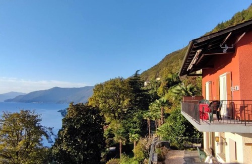 Porto Ronco House | Detached holiday home with top views