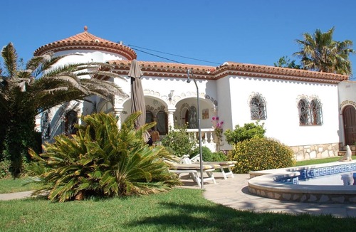 Miami Platja House | Detached house with private pool in the center of Miami Platja!