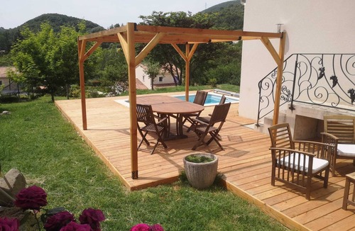 Rochemaure House | Detached house (120m²) with swimming pool, wood-burning stove, in quiet neighborhood.