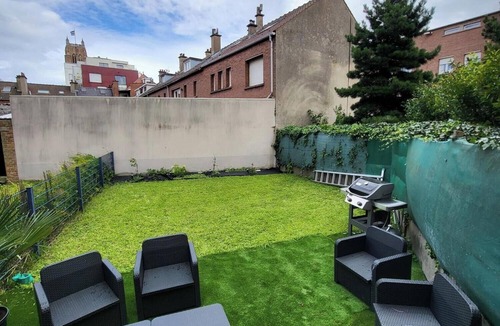 Dunkerque Centre House | Detached house downtown