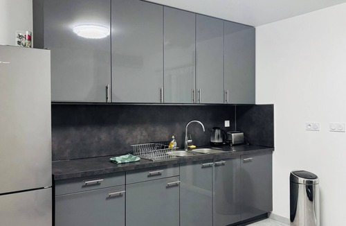 Lieusaint House | DETACHED HOUSE FOR 16 PEOPLE