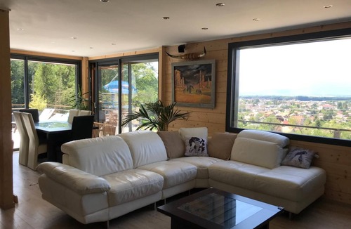 Douvaine House | Detached house